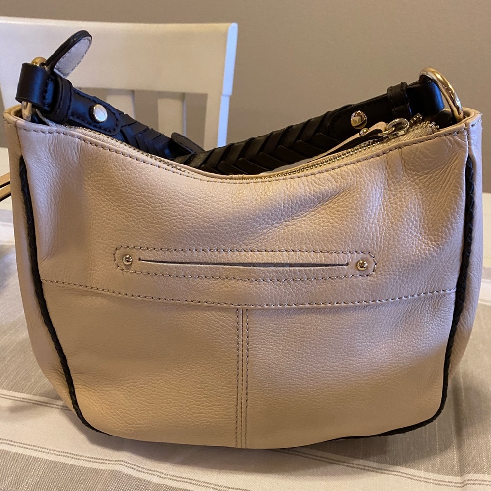 B. Makowsky crossbody purse
